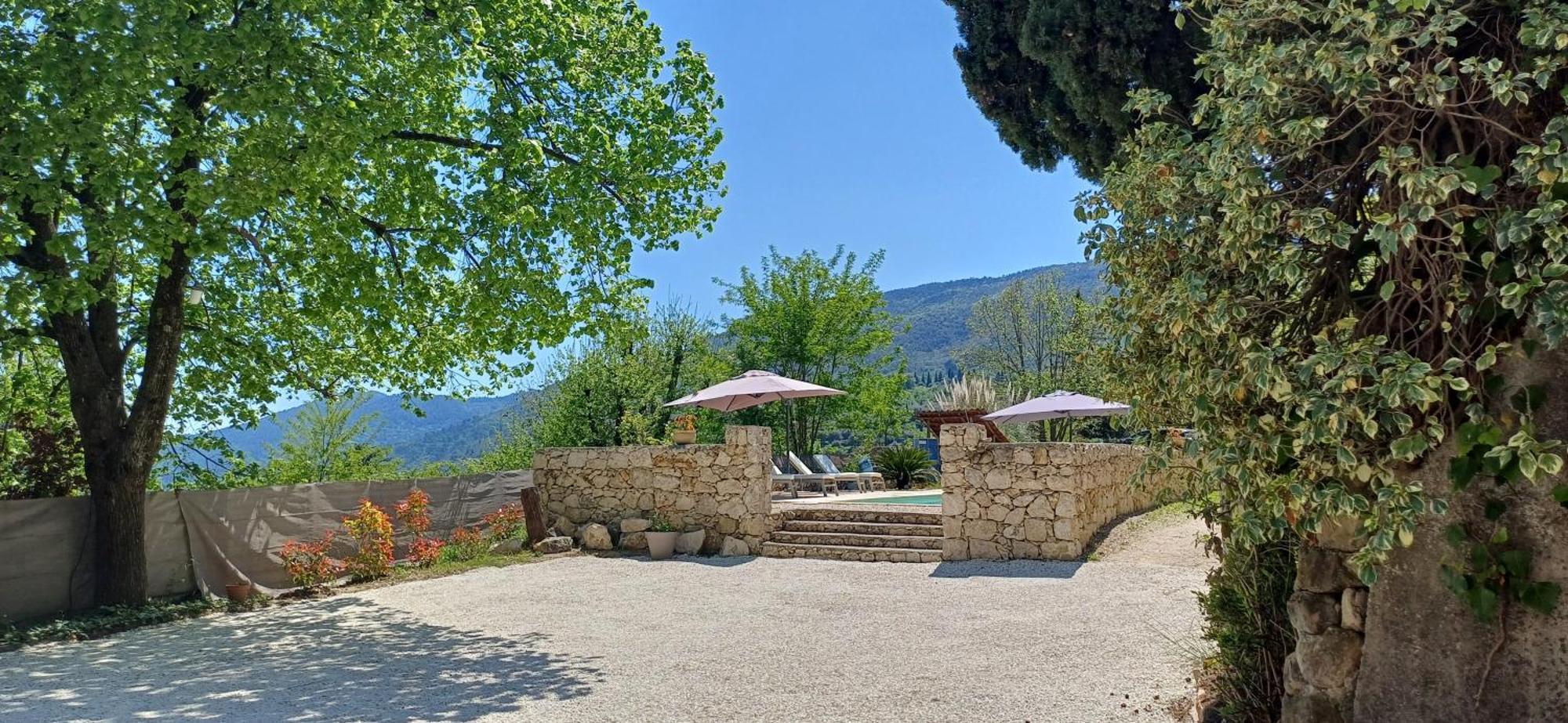 Le Domaine De La Feuilleraie Bed and Breakfast Coaraze Buitenkant foto